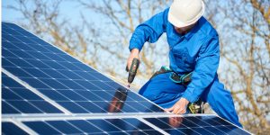 Installation Maintenance Panneaux Solaires Photovoltaïques à Houlette